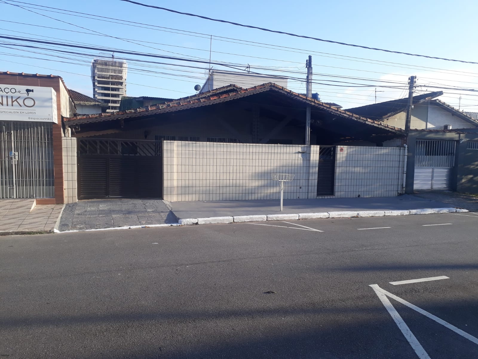 Foto principal do Casa Casa à Venda com 4 quartos, 5 banheiros, 3 vagas e 166m²
